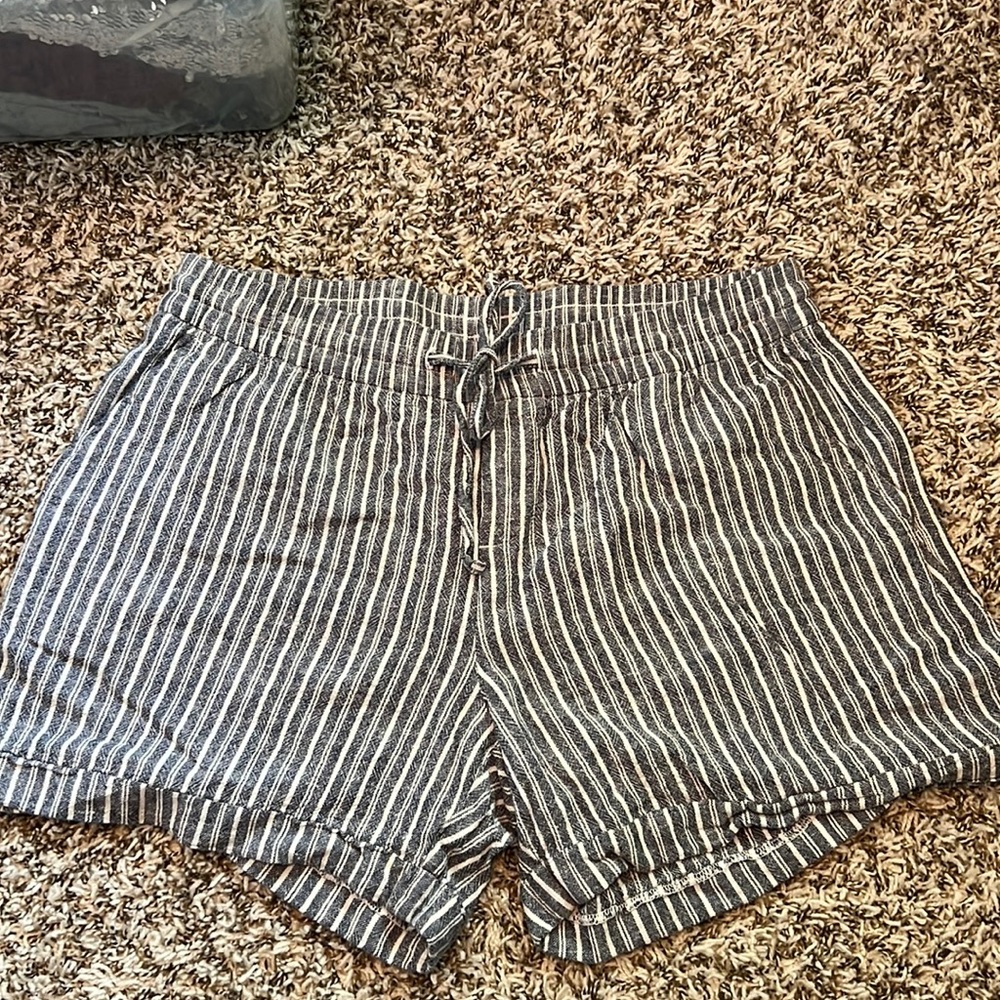 Old navy linen shorts
